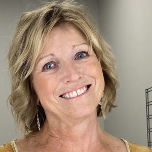 Meet your Posher, Deb